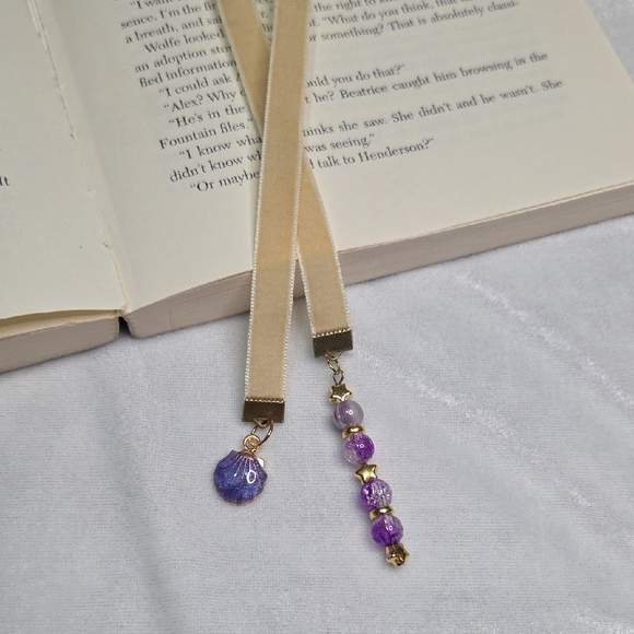 None Accessories - Handmade Cream Velvet Ribbon Purple Beaded Bookmark Purple Seashell Charm Gift